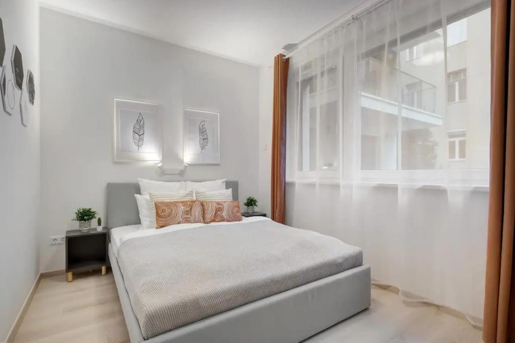 Terrace Vista-Modern 2Br Retreat Apartment Budapest Bagian luar foto