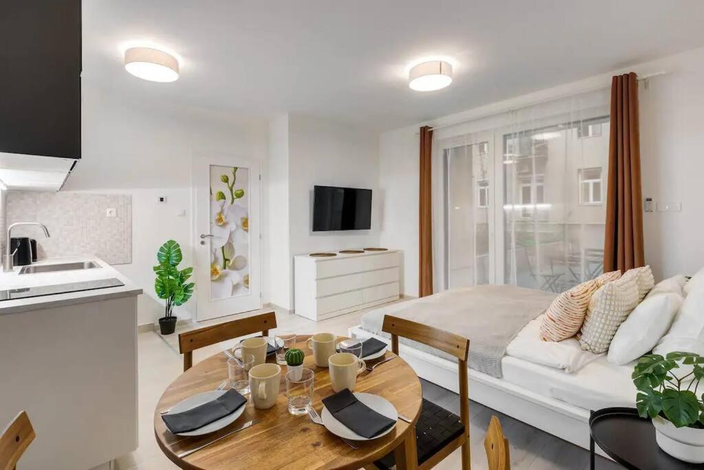 Terrace Vista-Modern 2Br Retreat Apartment Budapest Bagian luar foto