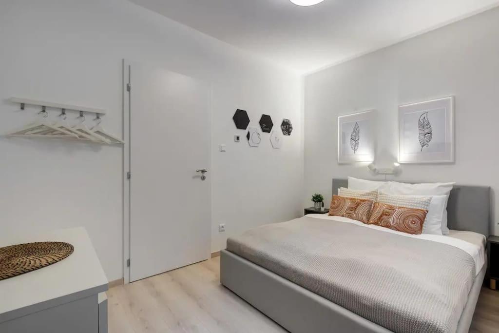 Terrace Vista-Modern 2Br Retreat Apartment Budapest Bagian luar foto